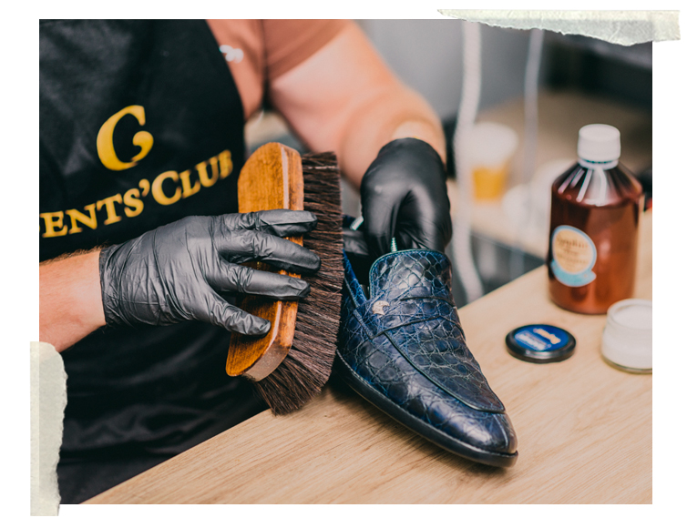 обработка мужской обуви в мастерской